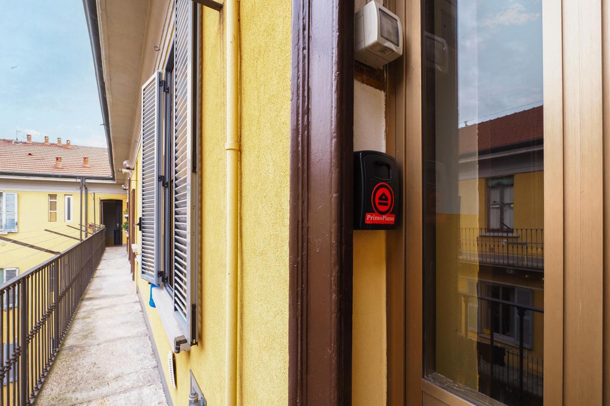Apartament Primopiano - Custodi Mediolan Zewnętrze zdjęcie
